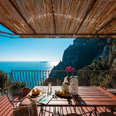 Punta Del Sole بوسيتانو