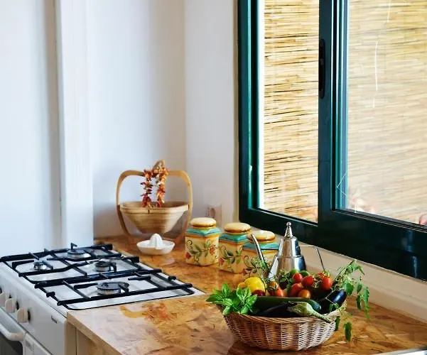 Punta Del Sole بوسيتانو